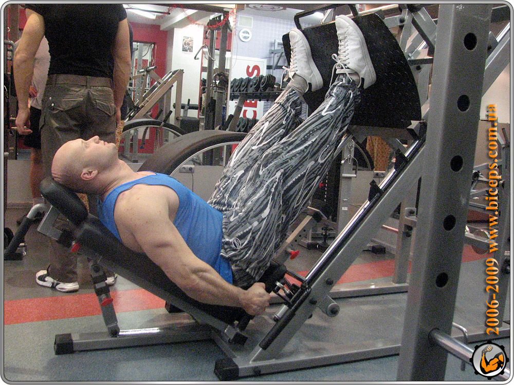 Упражнение для развития мышц спины