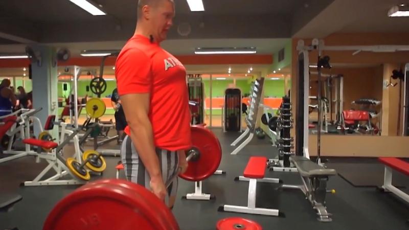 Становая тяга для развития мышц спины
